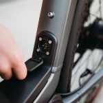 2019_details_premium-q_mnauto_charger-plug-in-2-min